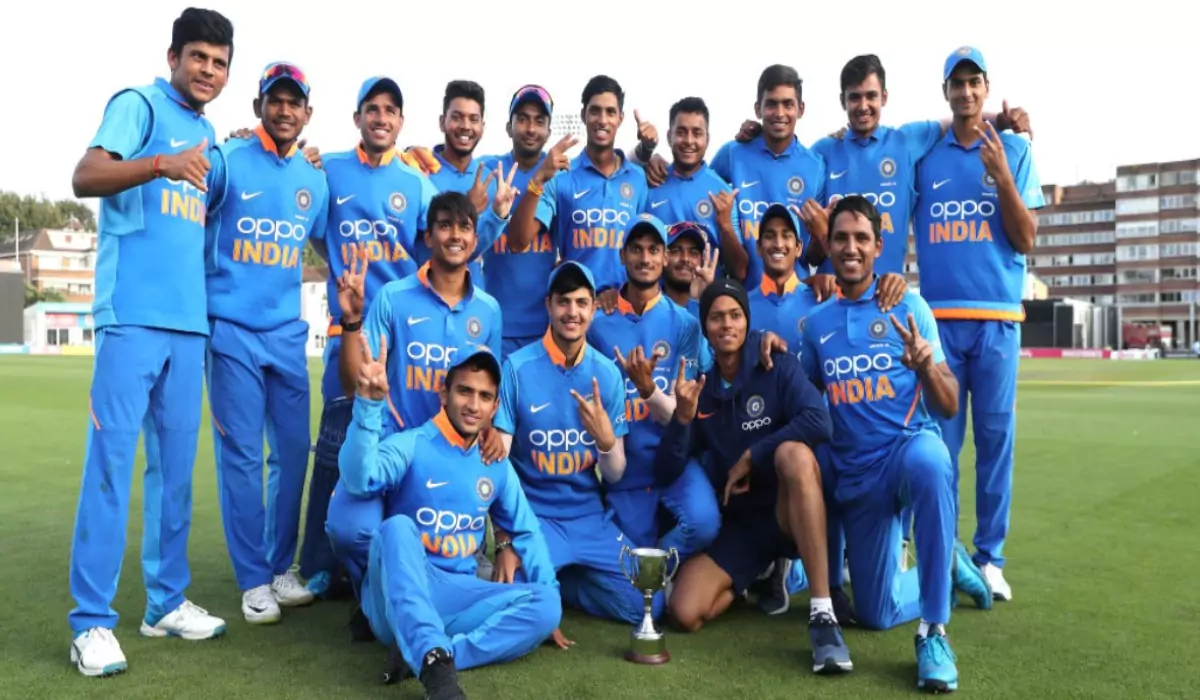 U19 Indian Team Cricket Players Group Photo Few players standing & Few are Standing